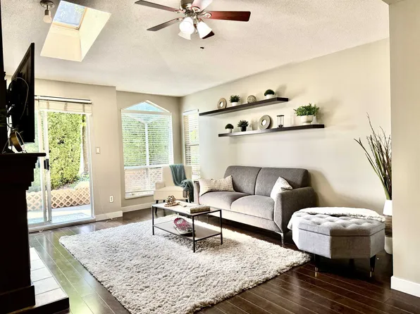 1124 Orr Dr, Pt Coquitlam, BC V3C 6H2