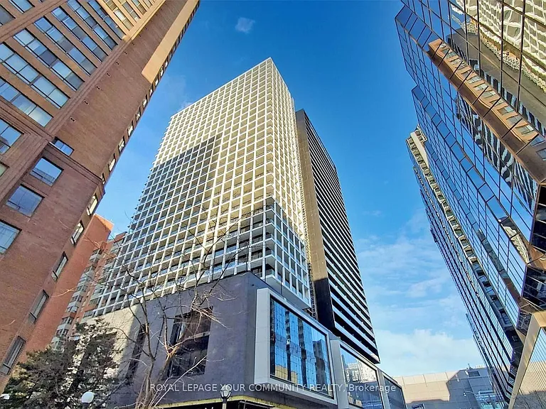 20 Edward St #718 — Photo 32