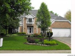 17775 Saratoga Trl, Strongsville, OH
