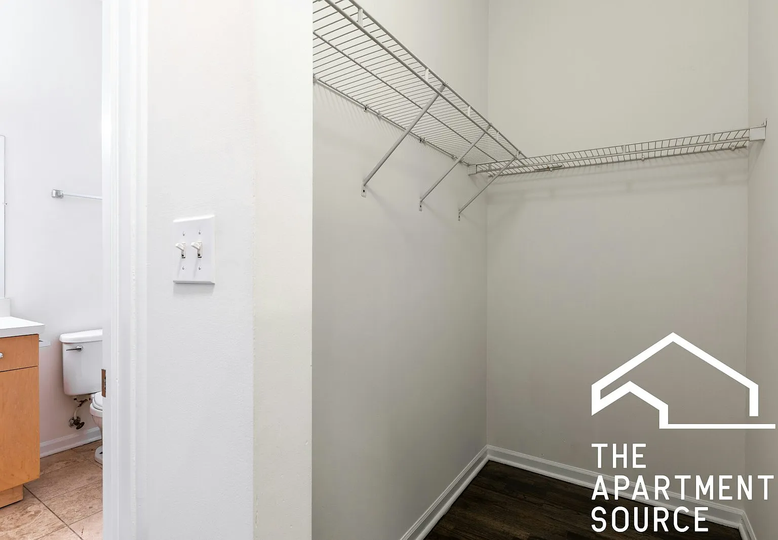 1260 North Greenview Avenue, Unit 1 — Photo 4
