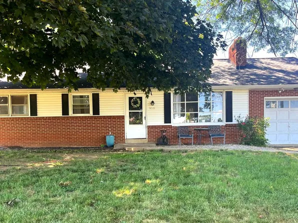 953 Ivy Dr, Lancaster, PA 17601