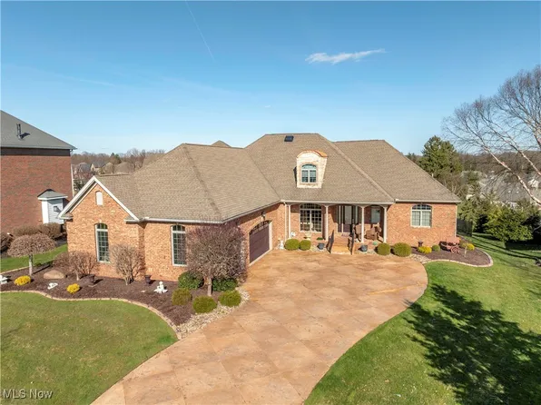 3495 Chadwick Dr, Uniontown, OH 44685