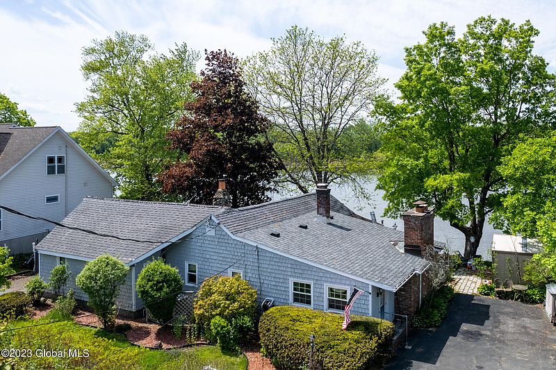 2nd image of 260 Forts Ferry Road