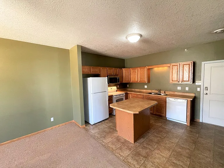 4510 Twain Cir #202 — Photo 2