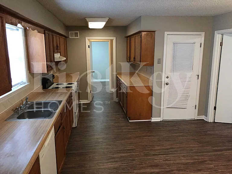 5015 Hickory Bark Dr — Photo 6