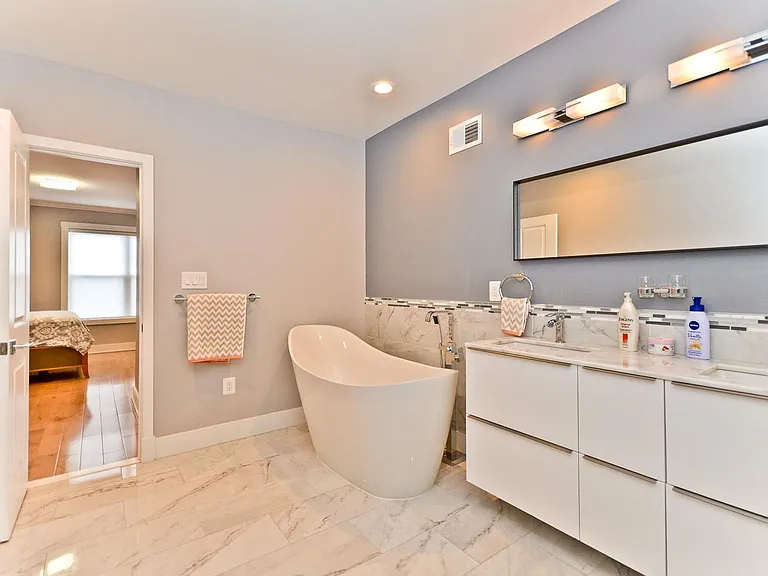 541 Quincy St NW #A — Photo 20