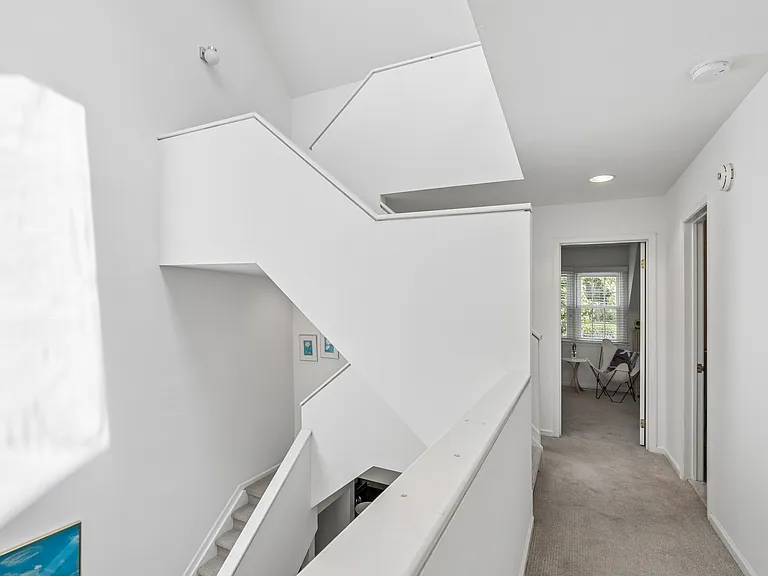 20 Hubbard Ln #102 — Photo 18