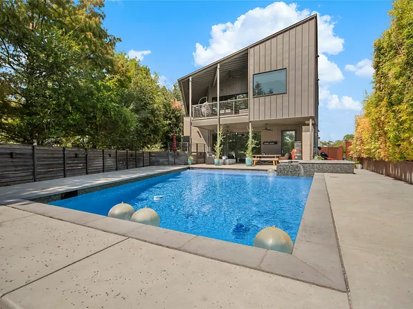 60 Vanguard Way, Dallas, TX 75243
