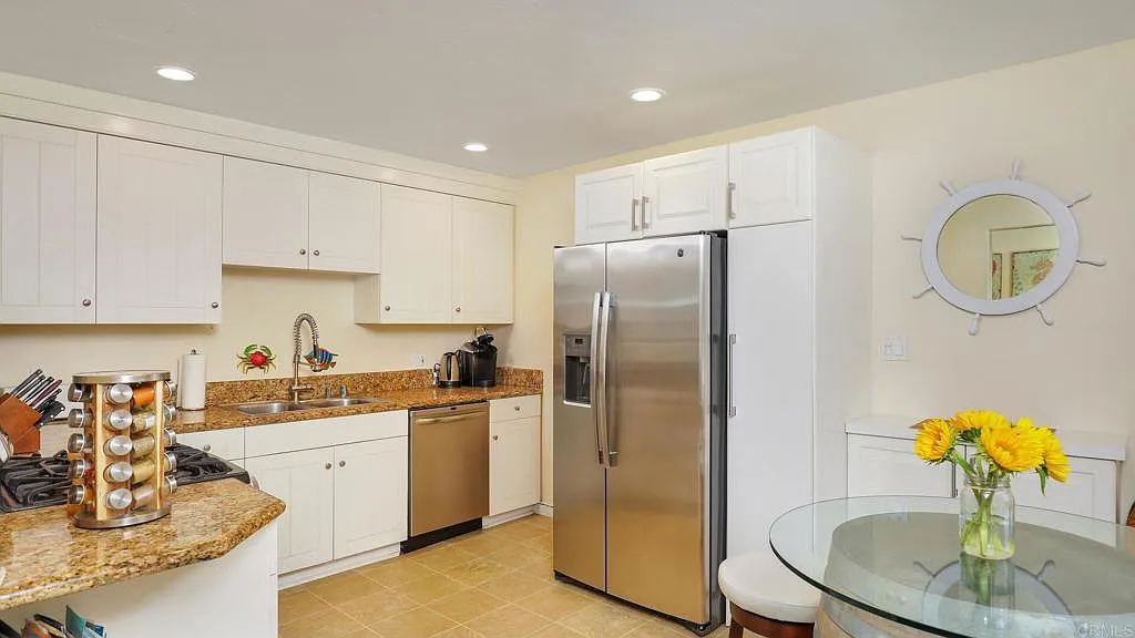 2 bed, 806 sqft, $5,250 — Photo 4