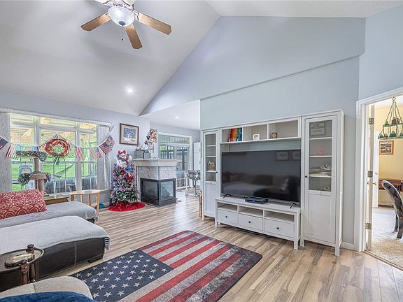 5th image of 3866 Callaway Ct