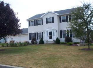 111 Cedarcrest Ln, Oneida, NY 13421