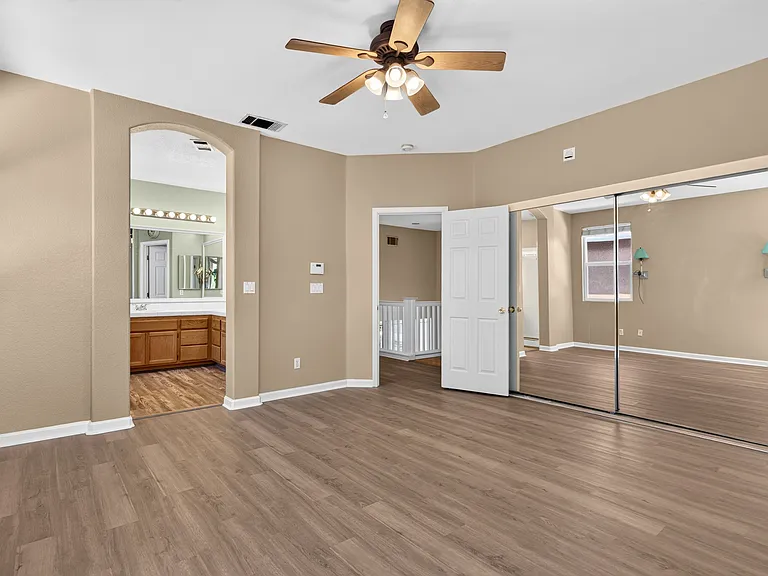 5230 Bay St — Photo 35