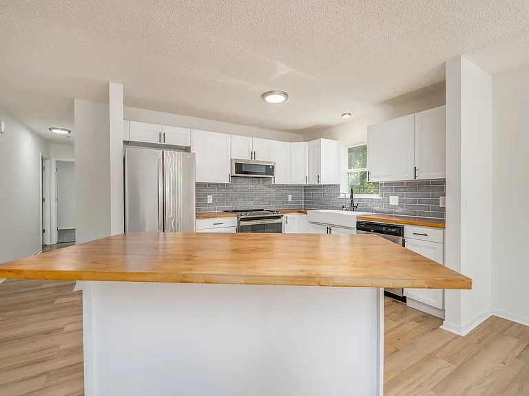 4521 E Norwood Ct — Photo 4