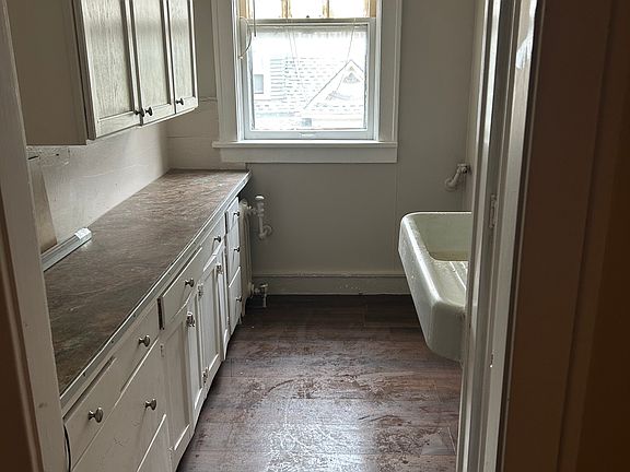 5th image of 1101 Congress St #8