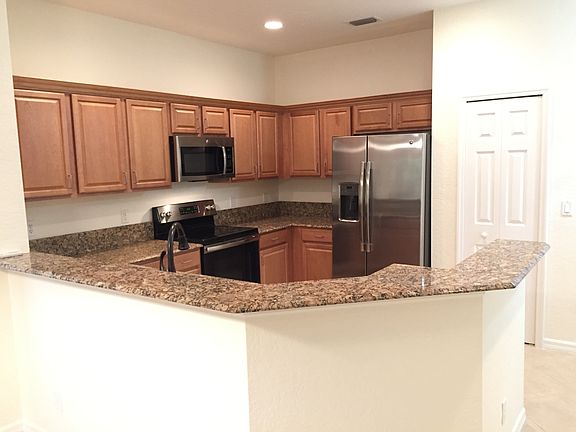4th image of 1802 Oakgrove Ct