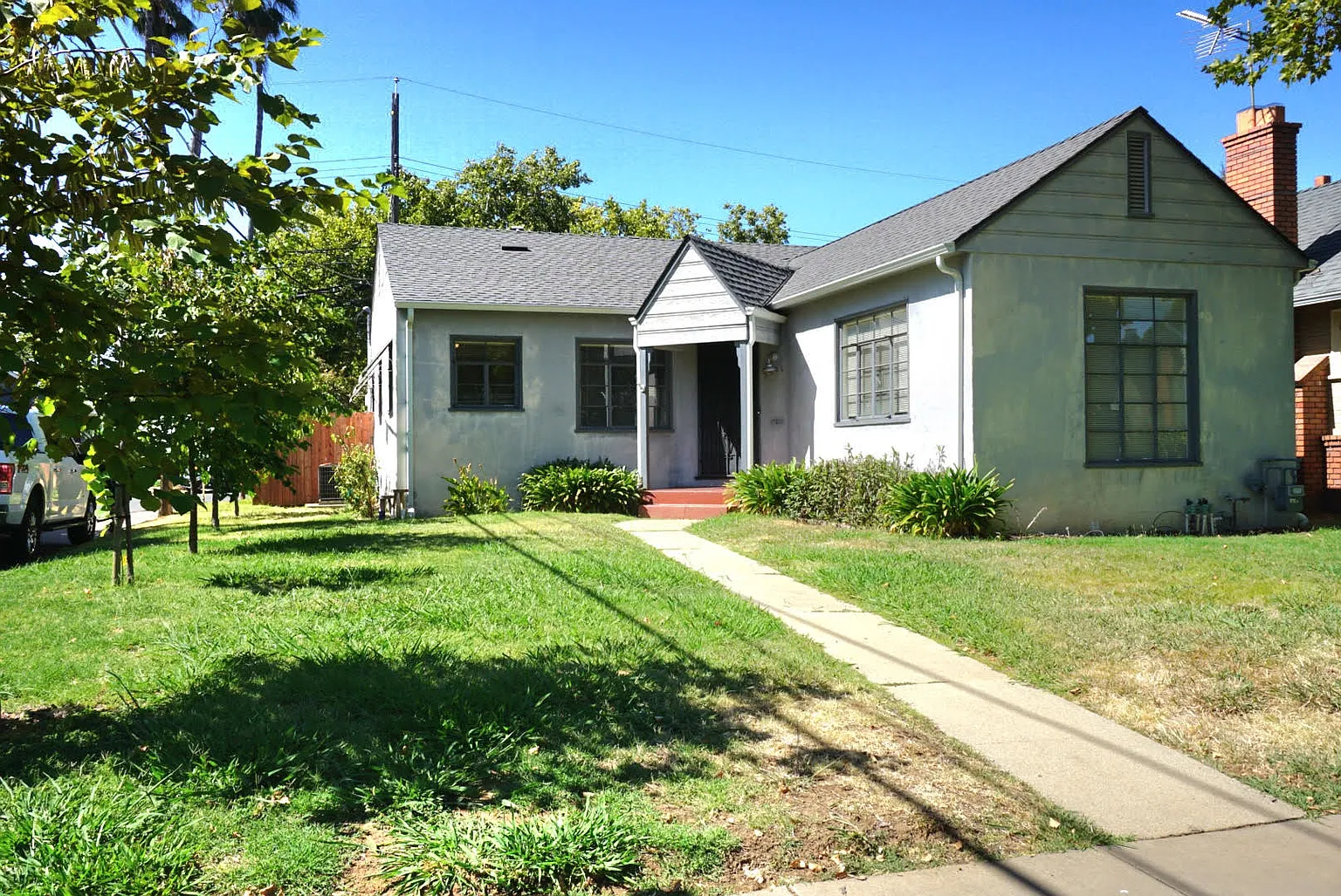 3901 Downey Way photo 1