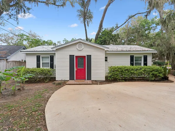324 Pine St, Saint Simons Island, GA 31522