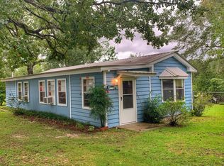 22 Landing Ln, Defuniak Springs, FL 32433