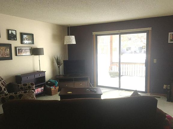 5th image of 1002 Heritage Ct E