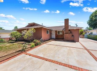 15138 Hiawatha St, Mission Hills, CA 91345