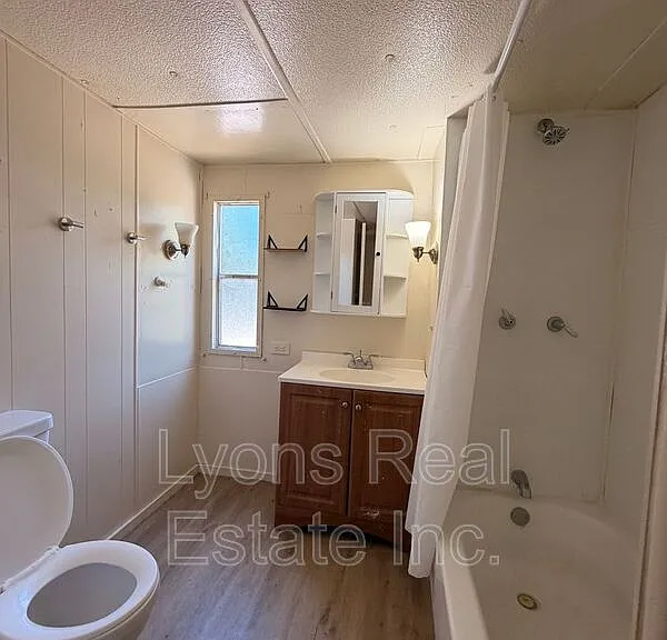 8205 Suncoast Dr — Photo 10