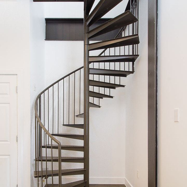 1st image of 190 W Berks St #8618676
