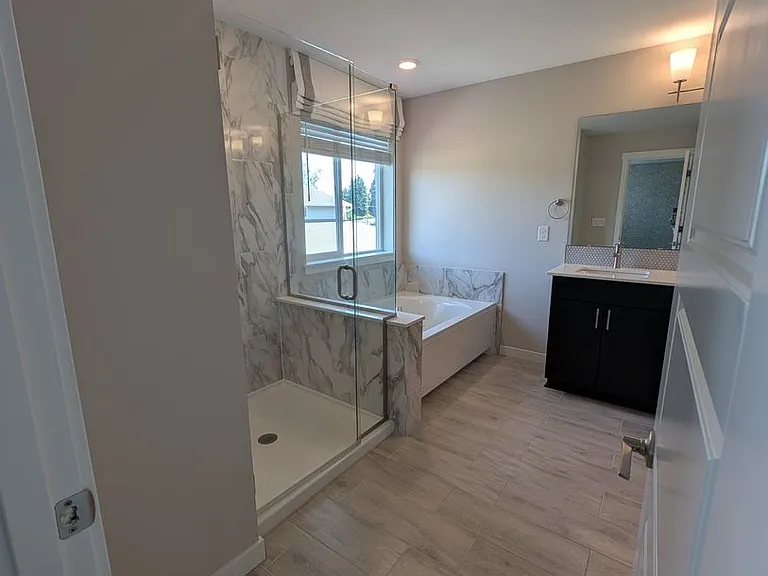 938 Burwood St SE — Photo 21