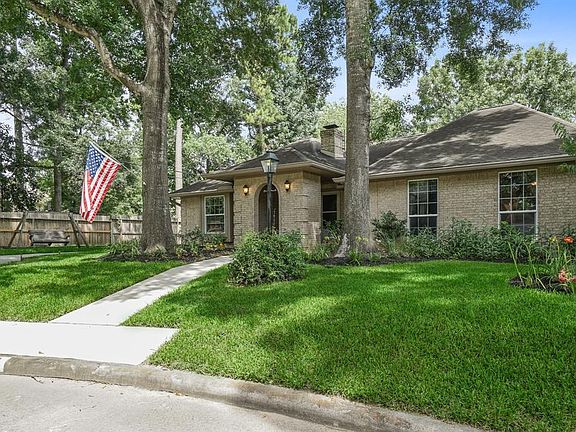 503 Leaflet Lane has much curb appeal. Driveway has been extended to accommodate more cars. Updaqted front walkway and front porch too.