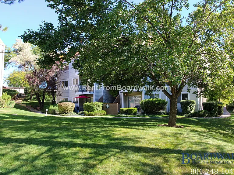 1060 E Quail Park Dr #C — Photo 2