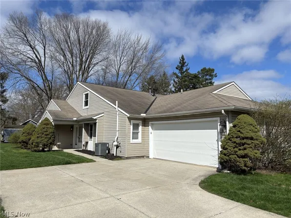 146 Marian Ln, Berea, OH 44017
