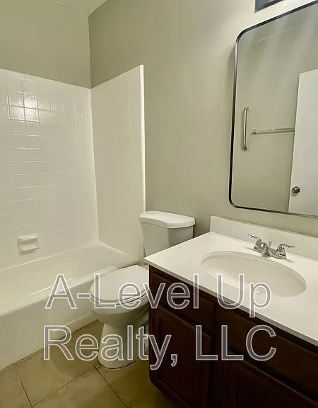 1838 S Rosemont Ave — Photo 13