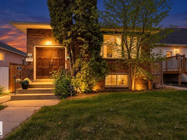 12916 69th St NW, Edmonton, AB T5C 0H2