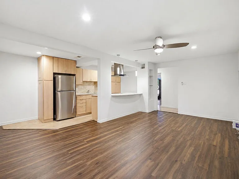 15909 Stillwood St #1085 — Photo 13