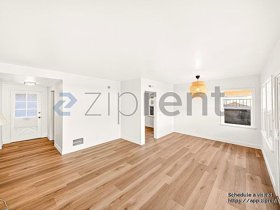 5th image of 13408 Ardath Ave
