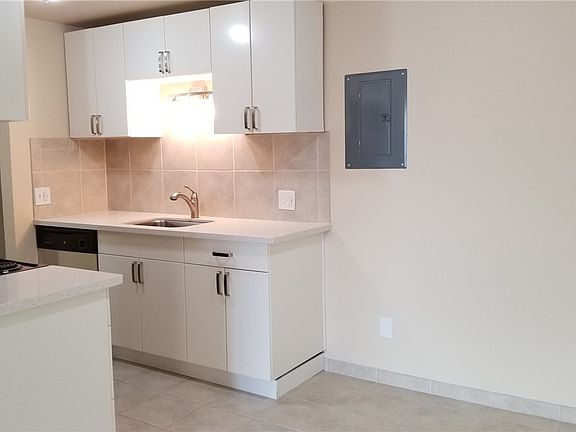 5th image of 65 Kirkland Ave APT 104