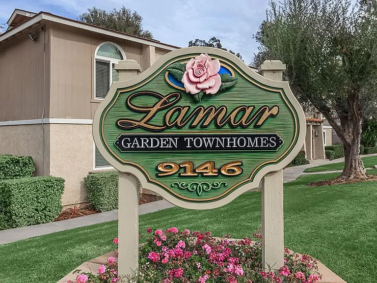 Lamar Garden Townhomes — Photo 48