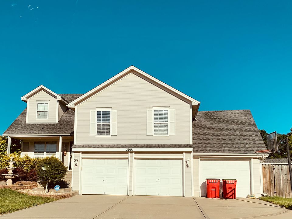 1st image of 2901 NE Weston Cir