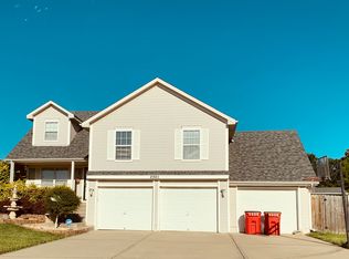 2901 NE Weston Cir, Blue Springs, MO 64014