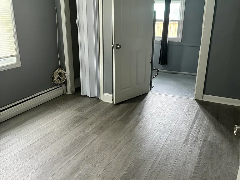 31 Saint James Pl #A — Photo 8