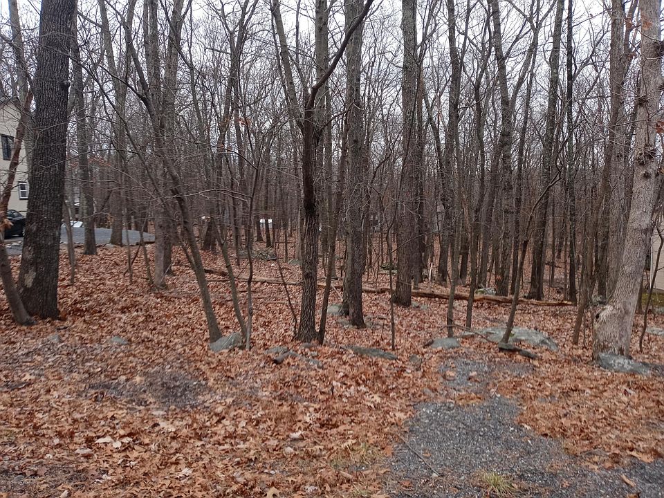 1st image of Stonehedge Dr
