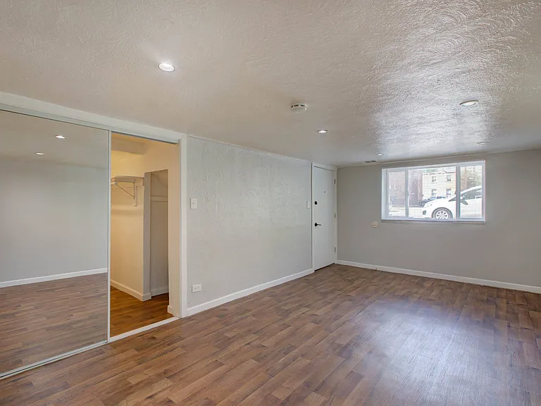 1030 N Washington St — Photo 12