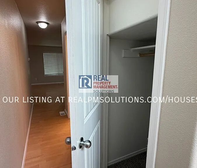 1851 SE Centurion Way — Photo 25
