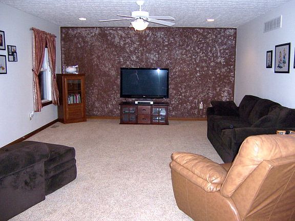 2nd image of 2936 Gooding Rd