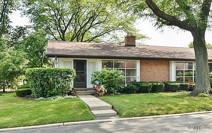 1st image of 280 Crestwood Vlg