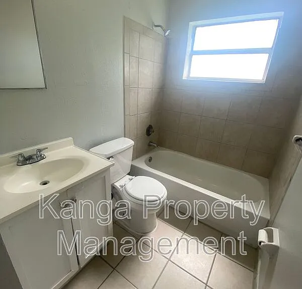 4329 Cocoanut Rd — Photo 20