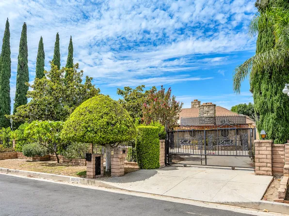 15623 Dorian St, Sylmar, CA 91342