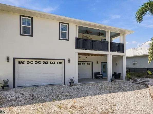 7263 Hibiscus Ave, Bokeelia, FL 33922