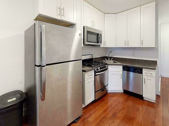2nd image of 125 E 7th St APT 5W