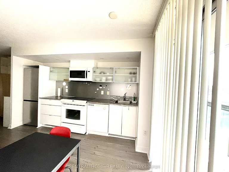 4 K Spadina Ave W #729 — Photo 5