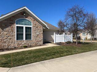 275 Woodbury Cir #1, Dalton, OH 44618